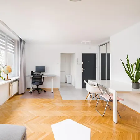 Apartament Plac Zbawiciela Modern By Bookinghost *
