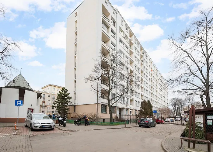 Plac Zbawiciela Modern By Bookinghost Varsavia