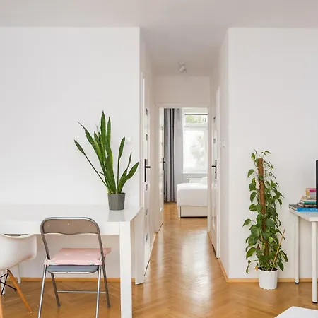 Plac Zbawiciela Modern Apartment Warsaw