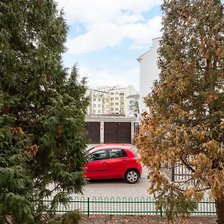 Plac Zbawiciela Modern By Bookinghost Warschau